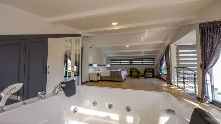 Image No.11-5 Bed Villa for sale