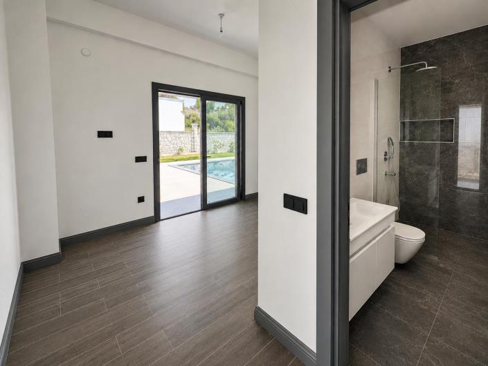 Image No.12-3 Bed Bungalow for sale