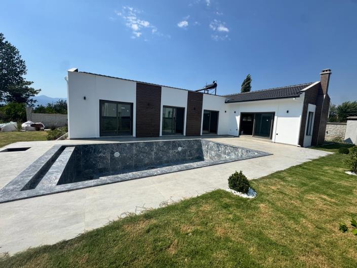 Image No.17-3 Bed Bungalow for sale