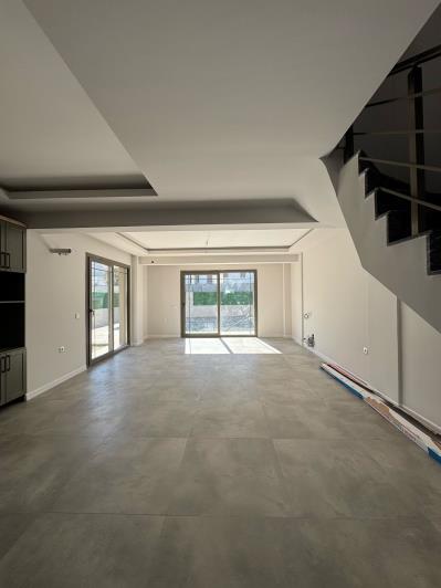 Image No.6-3 Bed Semi-Detached for sale