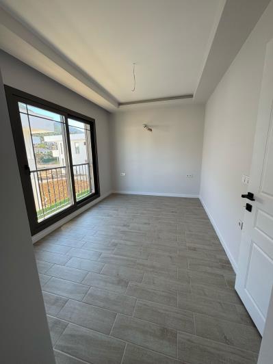 Image No.10-3 Bed Semi-Detached for sale