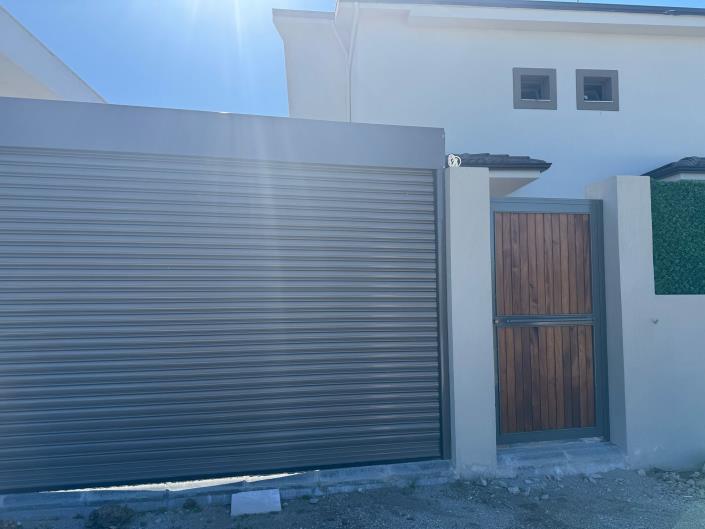 Image No.20-3 Bed Semi-Detached for sale