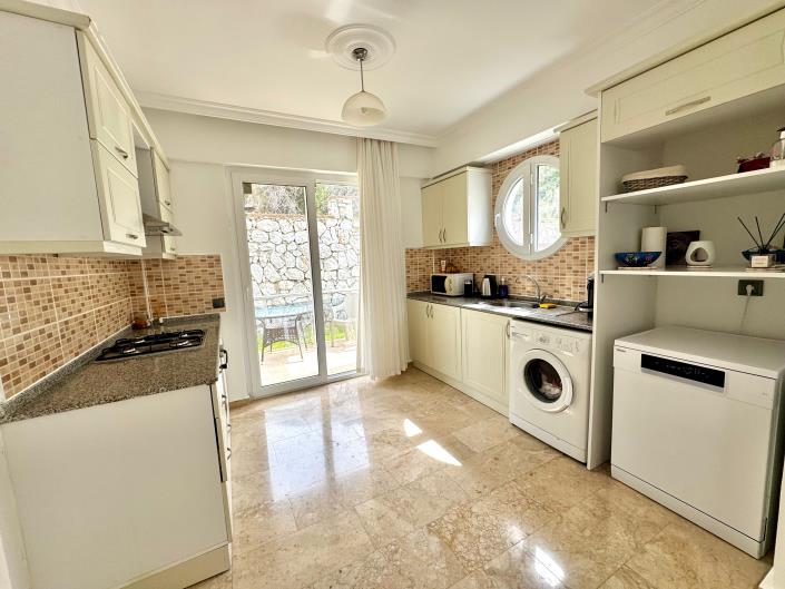 Image No.8-3 Bed Villa for sale