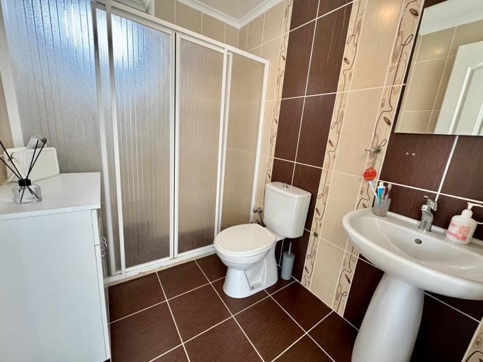 Image No.19-3 Bed Villa for sale