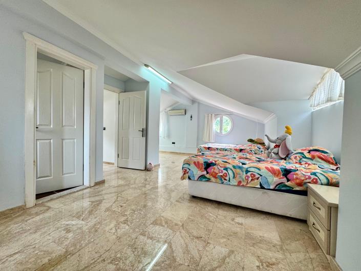 Image No.23-3 Bed Villa for sale