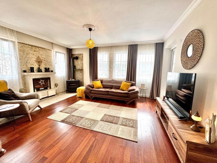 Image No.10-5 Bed Villa for sale