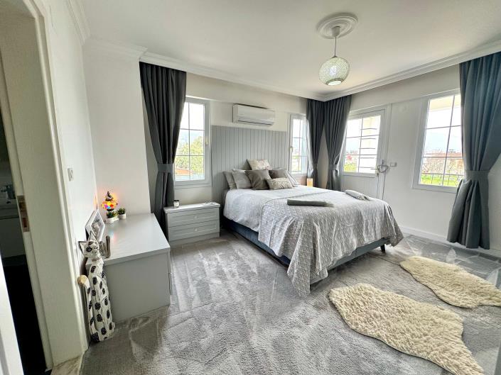 Image No.26-5 Bed Villa for sale