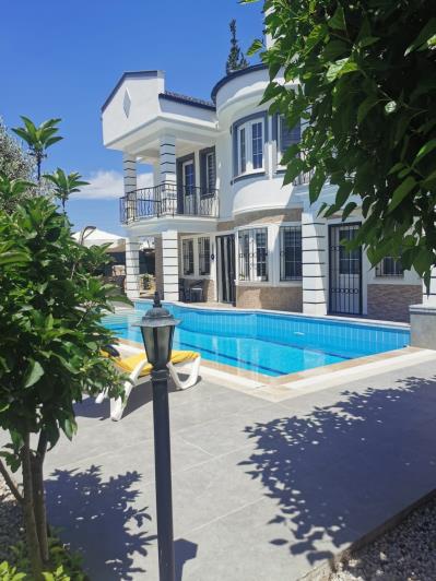 Image No.2-5 Bed Villa for sale