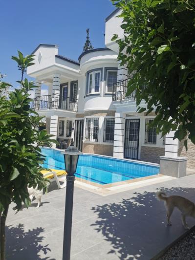 Image No.1-Villa de 5 chambres à vendre à Kemer