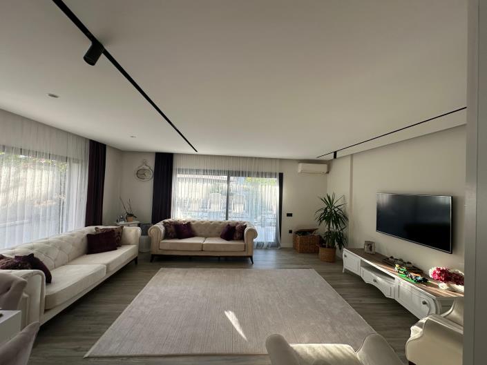 Image No.2-Jumelé de 4 chambres à vendre à Akarca