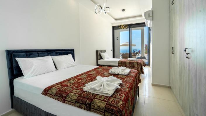 Image No.9-6 Bed Villa for sale