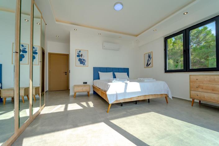 Image No.13-6 Bed Villa for sale