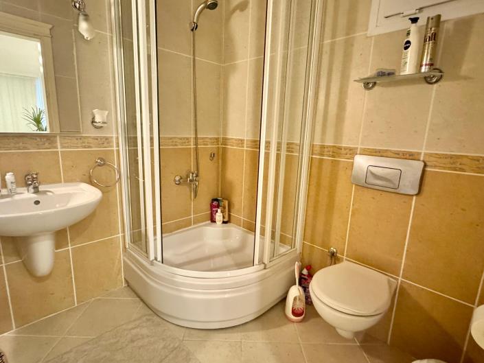 Image No.17-4 Bed Apartment for sale