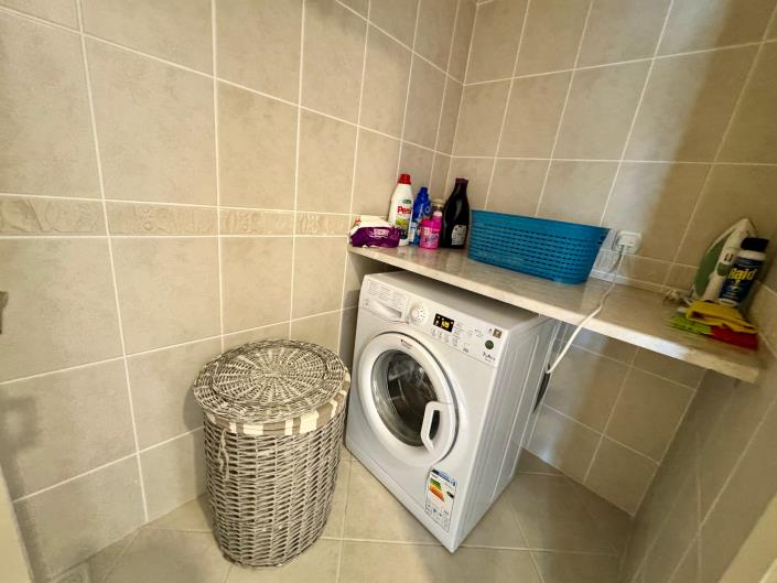 Image No.19-4 Bed Apartment for sale