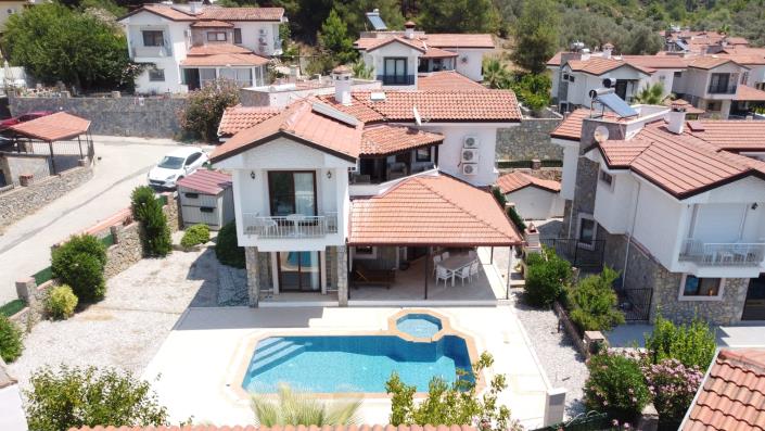 Image No.1-4 Bed Villa for sale