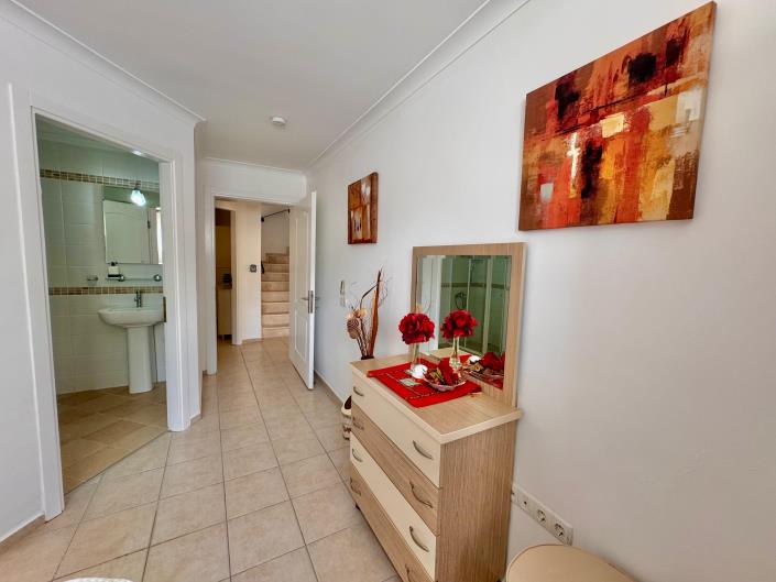 Image No.14-4 Bed Villa for sale