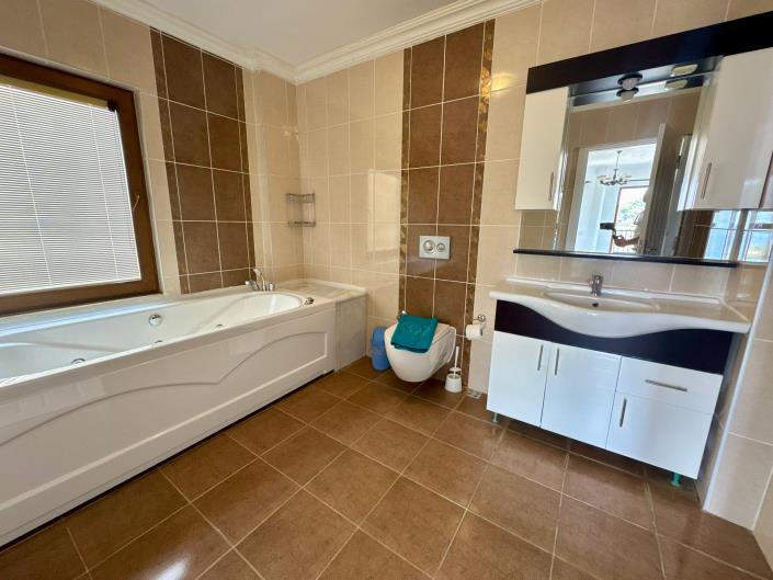 Image No.23-5 Bed Villa for sale