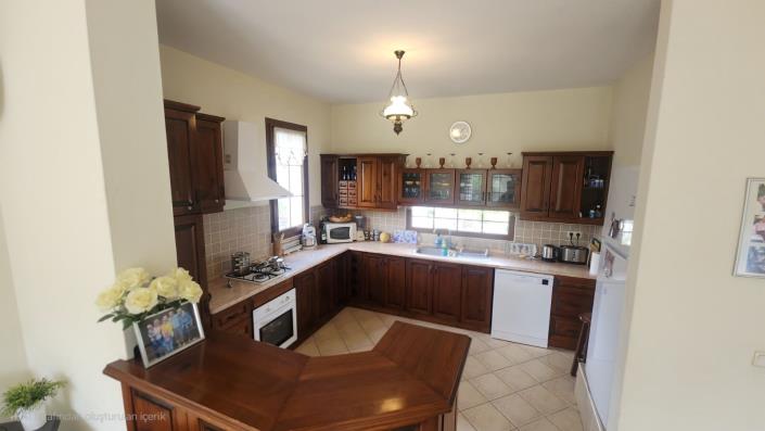 Image No.10-3 Bed Villa for sale