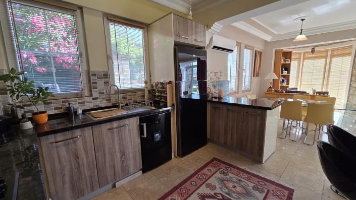 Image No.12-3 Bed Villa for sale