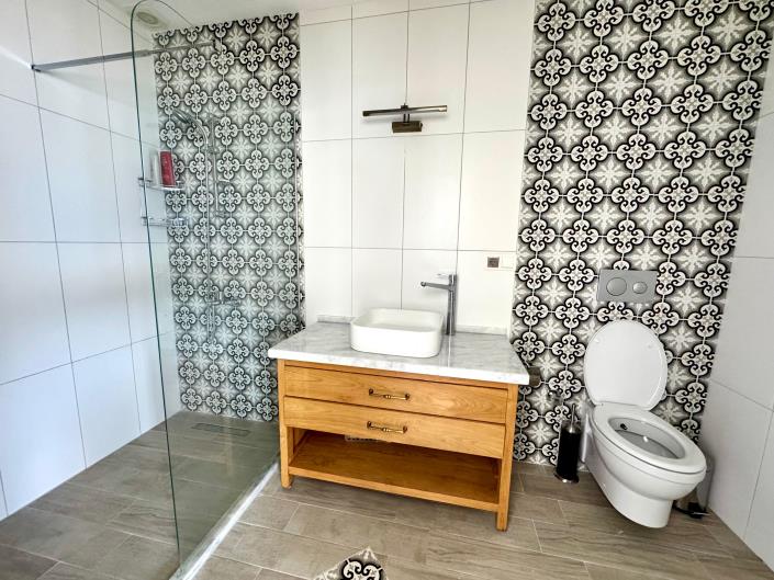 Image No.22-4 Bed Apartment for sale