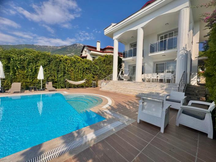 Image No.29-4 Bed Villa for sale