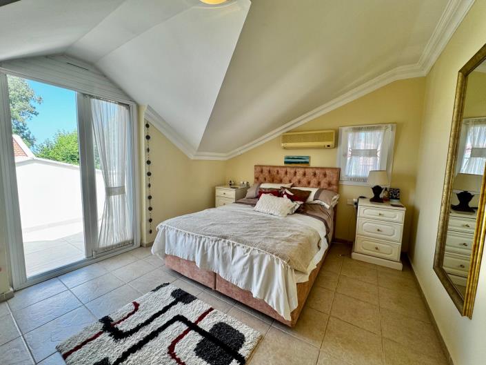 Image No.21-3 Bed Semi-Detached for sale