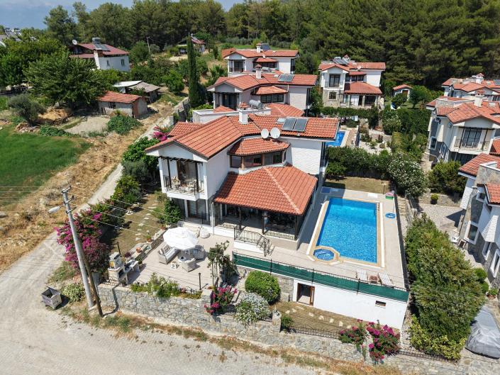 Image No.1-Villa de 4 chambres à vendre à Kemer