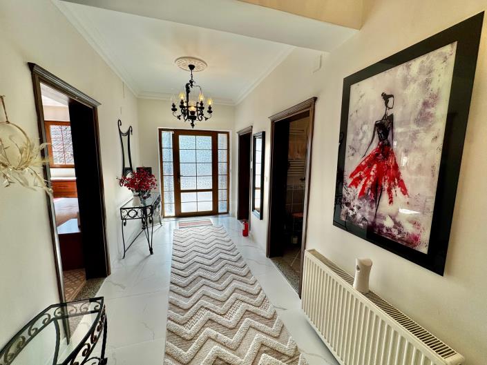 Image No.7-5 Bed Villa for sale