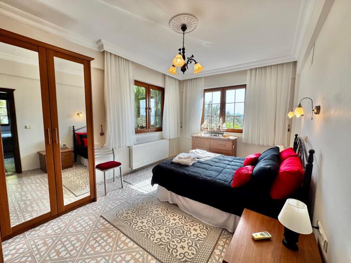 Image No.30-5 Bed Villa for sale