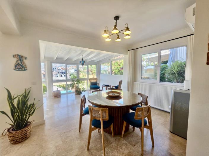 Image No.7-4 Bed Villa for sale