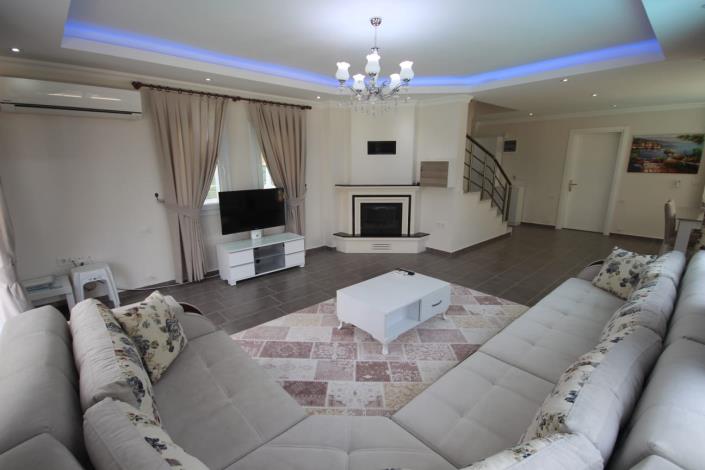 Image No.4-4 Bed Villa for sale