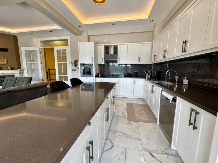 Image No.13-4 Bed House/Villa for sale