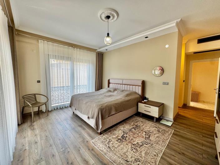 Image No.18-4 Bed House/Villa for sale