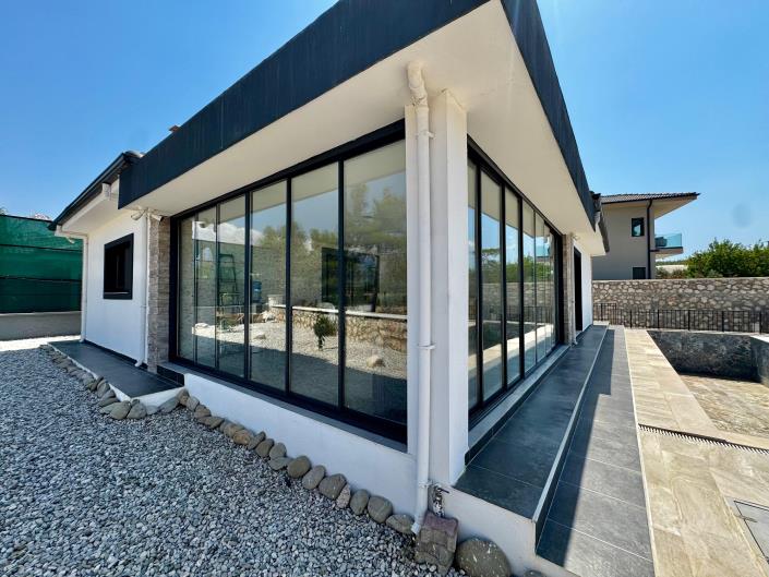 Image No.20-3 Bed Bungalow for sale