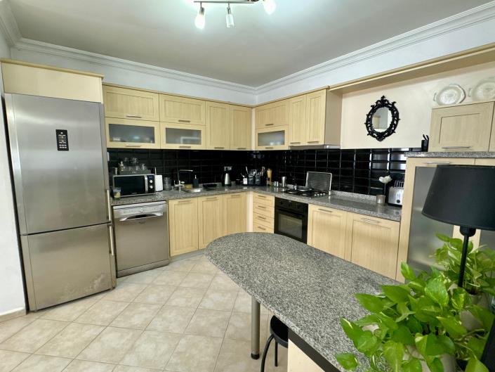 Image No.22-3 Bed Duplex for sale