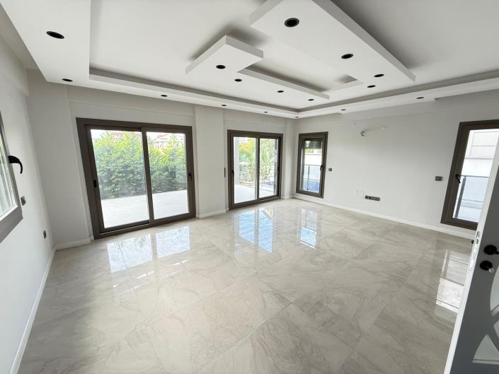 Image No.6-4 Bed Villa for sale