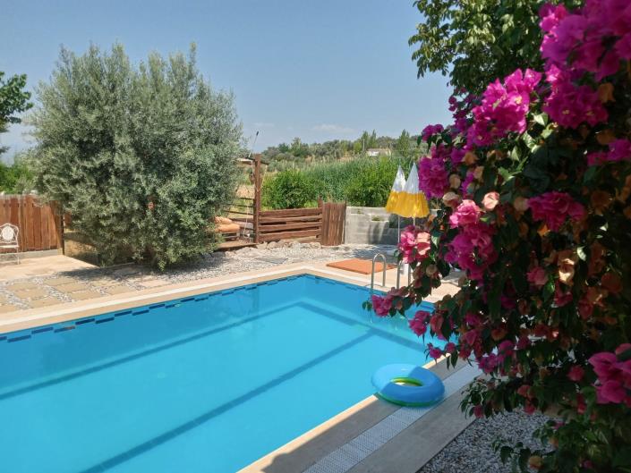 Image No.14-2 Bed Bungalow for sale