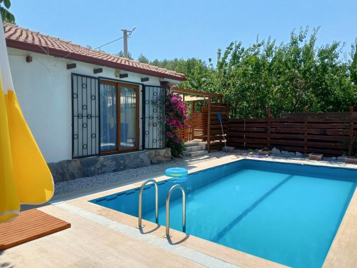 Image No.2-2 Bed Bungalow for sale