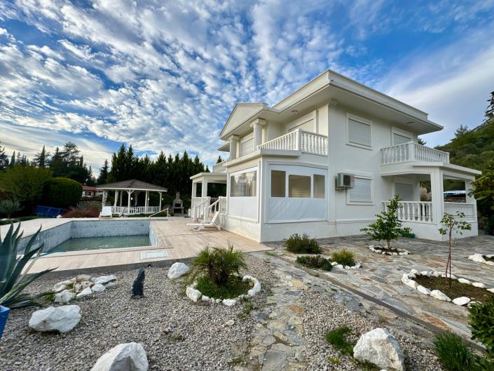 Image No.3-4 Bed Villa for sale