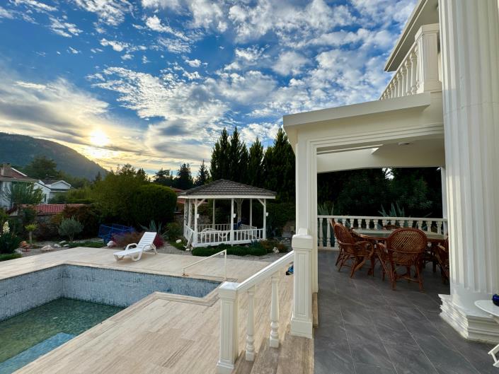 Image No.29-4 Bed Villa for sale