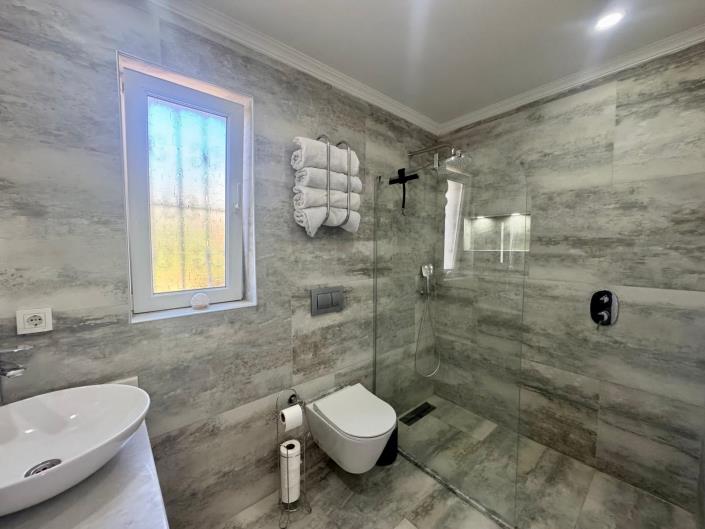 Image No.13-3 Bed Villa for sale