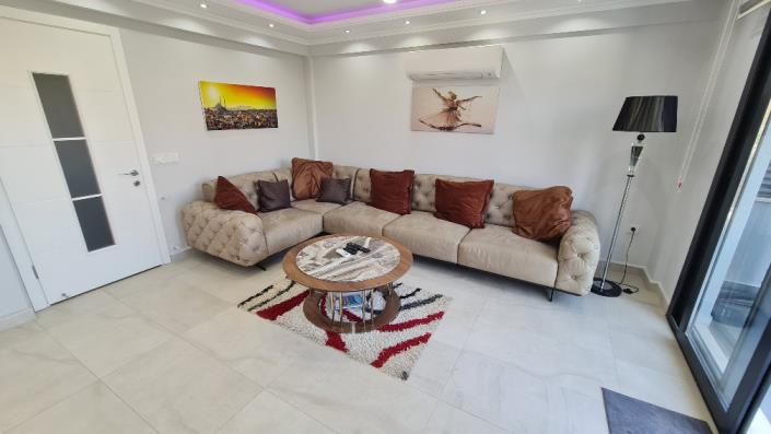 Image No.4-4 Bed Semi-Detached for sale