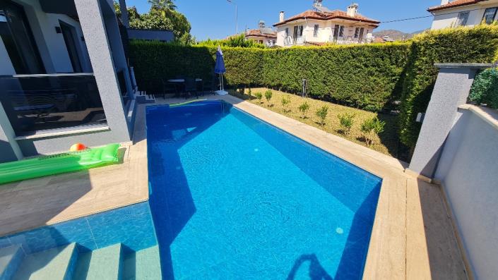 Image No.8-4 Bed Semi-Detached for sale