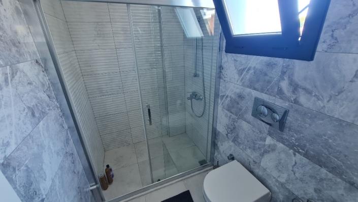 Image No.14-4 Bed Semi-Detached for sale