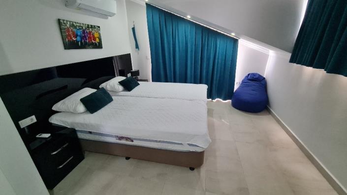 Image No.15-4 Bed Semi-Detached for sale