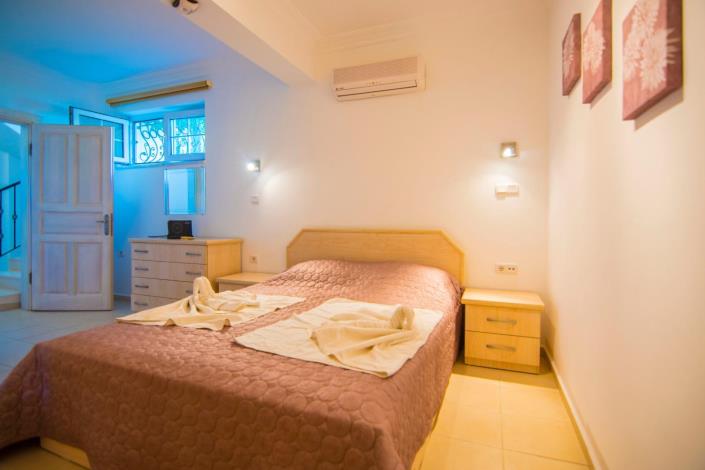 Image No.12-5 Bed Villa for sale