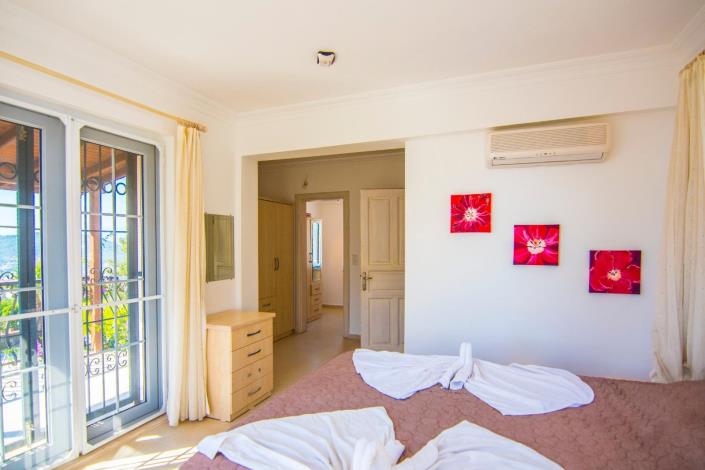 Image No.15-5 Bed Villa for sale