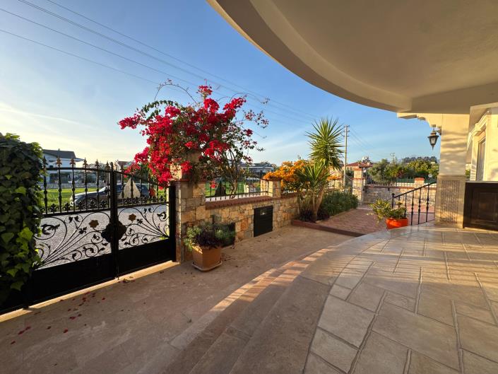 Image No.6-7 Bed Mansion for sale