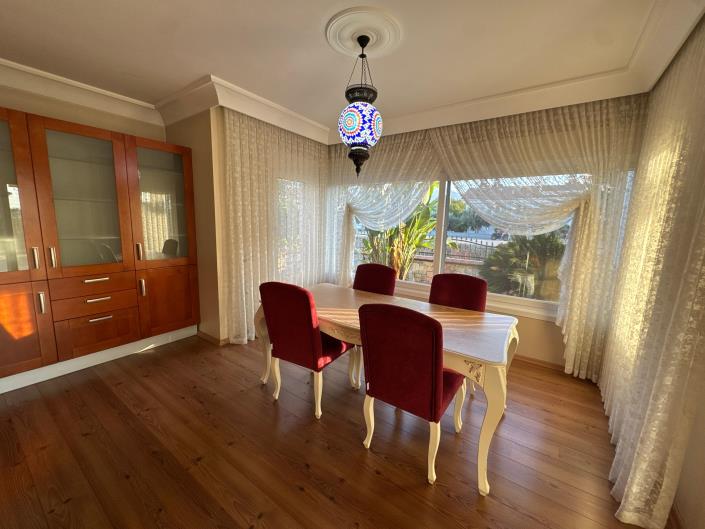 Image No.11-7 Bed Mansion for sale