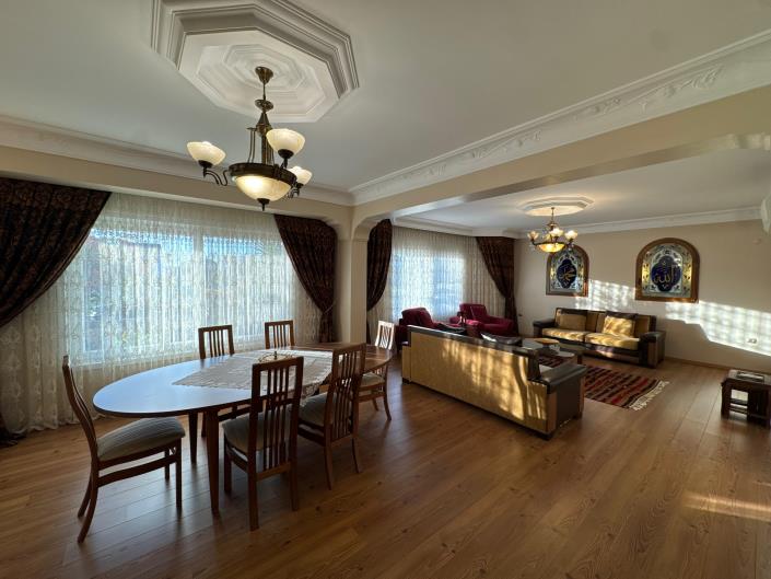 Image No.14-7 Bed Mansion for sale